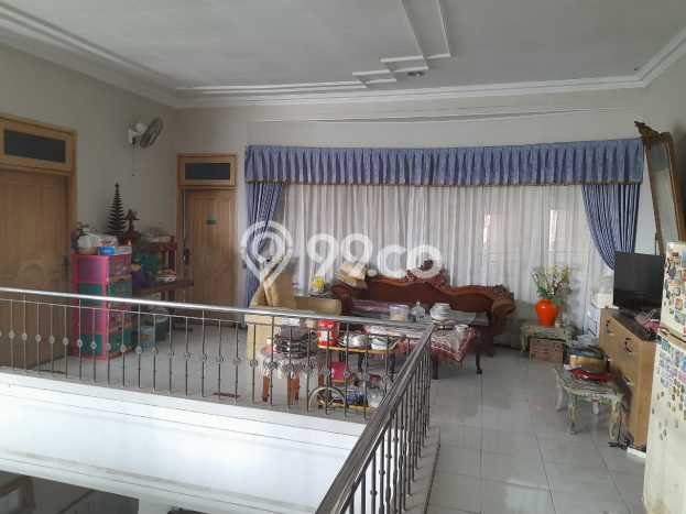 Jual Rumah Mewah Elegan Dengan View Cantik di Jemursari, Surabaya Jual Rumah Mewah Elegan Dengan View Cantik di Jemursari, Surabaya