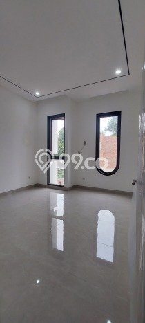 Jual Rumah Eksklusif 3 KT di Cilangkap, Jakarta Timur Jual Rumah Eksklusif 3 KT di Cilangkap, Jakarta Timur