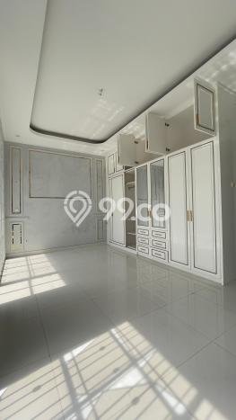 Ready to Use! Luxury House LT 114m2 Desain Elegan di Bambu Apus Ready to Use! Luxury House LT 114m2 Desain Elegan di Bambu Apus