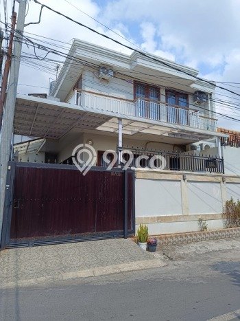 Rumah Cantik Siap Pakai Di Renon Luas 100m2 Aman Rumah Cantik Siap Pakai Di Renon Luas 100m2 Aman