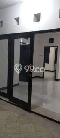 SPECIAL OFFER! Rumah Asri area , LT 200m2m² Bangunan 100m2m² SPECIAL OFFER! Rumah Asri area , LT 200m2m² Bangunan 100m2m²