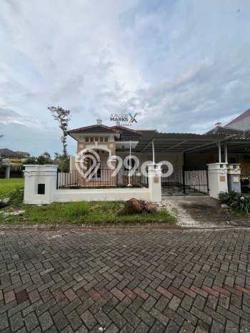 HUNIAN EKSKLUSIF! Rumah di , 4 KT, Design Modern, LT 200m2m² Bangunan 150m2m² HUNIAN EKSKLUSIF! Rumah di , 4 KT, Design Modern, LT 200m2m² Bangunan 150m2m²