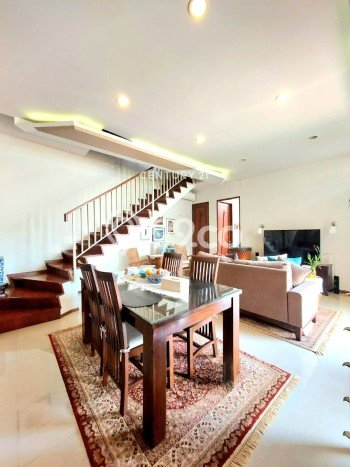 Jual Rumah Mewah Elegan Dengan View Cantik di Bintaro, Tangerang Selatan Jual Rumah Mewah Elegan Dengan View Cantik di Bintaro, Tangerang Selatan