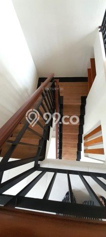 For Sale Rumah 3 Kamar Lokasi Ideal Nyaman dan Strategis di Pondok Aren For Sale Rumah 3 Kamar Lokasi Ideal Nyaman dan Strategis di Pondok Aren