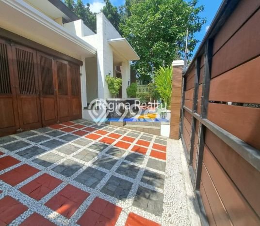Ready to Use! Premium House LT 781m2 Desain Elegan di Radio Dalam Ready to Use! Premium House LT 781m2 Desain Elegan di Radio Dalam
