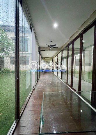 Unit Komersial Disewakan di Pondok Indah di Area Ramai & Strategis Unit Komersial Disewakan di Pondok Indah di Area Ramai & Strategis