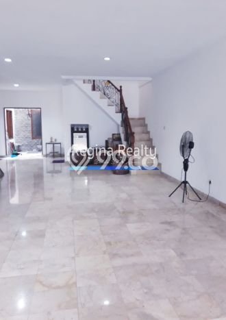 Ready to Use! Luxury House LT 250m2 Desain Elegan di Pondok Indah Ready to Use! Luxury House LT 250m2 Desain Elegan di Pondok Indah