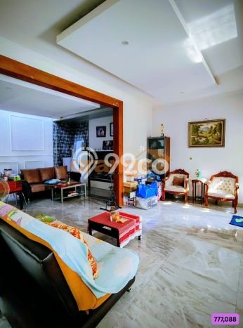 Rumah Luas Asri 3 KT Siap Pakai di Kota Wisata Jakarta Timur Rumah Luas Asri 3 KT Siap Pakai di Kota Wisata Jakarta Timur