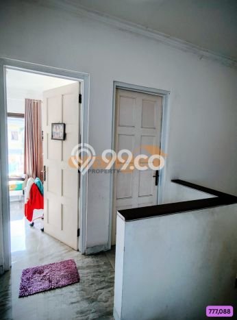 Rumah Luas Asri 3 KT Siap Pakai di Kota Wisata Jakarta Timur Rumah Luas Asri 3 KT Siap Pakai di Kota Wisata Jakarta Timur
