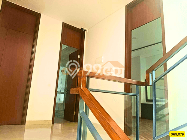For Sale! Premium House LT 180m2 Desain Elegan di Kota Wisata For Sale! Premium House LT 180m2 Desain Elegan di Kota Wisata