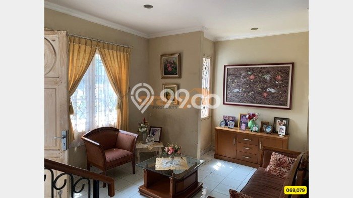 For Sale Hunian Rumah Terawat 3 KT di Legenda Wisata, Jakarta Timur For Sale Hunian Rumah Terawat 3 KT di Legenda Wisata, Jakarta Timur