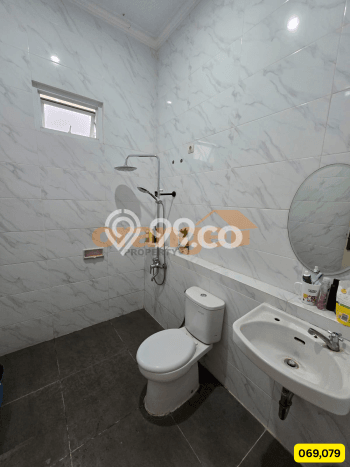 Hunian Elit LB 400m2 Siap Pakai Desain Elegan di Legenda Wisata, Jakarta Timur Hunian Elit LB 400m2 Siap Pakai Desain Elegan di Legenda Wisata, Jakarta Timur