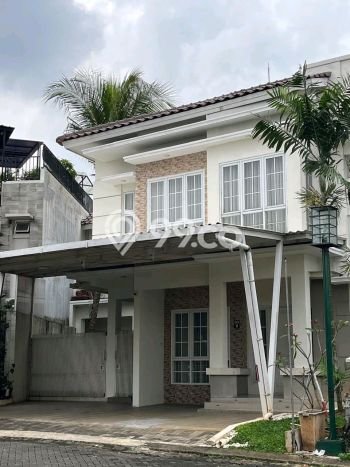 Rumah Mewah LB 200m2 Siap Pakai Desain Elegan di Cibubur, Jakarta Timur Rumah Mewah LB 200m2 Siap Pakai Desain Elegan di Cibubur, Jakarta Timur