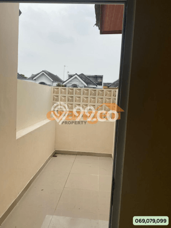 Rumah Minimalis 4 KT LT 136m2 di Kota Wisata Rumah Minimalis 4 KT LT 136m2 di Kota Wisata