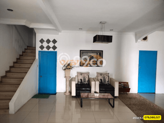Ready to Use! Premium House LT 240m2 Desain Elegan di Kota Wisata Ready to Use! Premium House LT 240m2 Desain Elegan di Kota Wisata