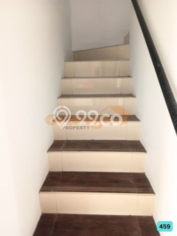 Jual Rumah Eksklusif 5 KT di Kota Wisata, Jakarta Timur Jual Rumah Eksklusif 5 KT di Kota Wisata, Jakarta Timur