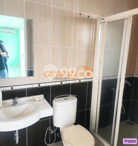 Rumah Elit Modern Tanpa Renovasi di Kota Wisata Jakarta Timur Rumah Elit Modern Tanpa Renovasi di Kota Wisata Jakarta Timur