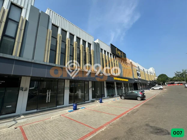 Disewakan Ruko komersial di Cibubur luas bangunan 105m2 Disewakan Ruko komersial di Cibubur luas bangunan 105m2
