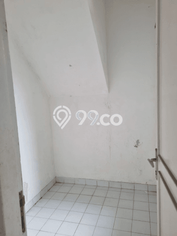 Disewakan! Rumah 3 Kamar Tidur &
3 Kamar Mandi di Kota Wisata, Jakarta Timur Disewakan! Rumah 3 Kamar Tidur &
3 Kamar Mandi di Kota Wisata, Jakarta Timur