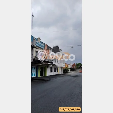 Ruko Disewa di Jakarta Timur dengan LB 100m2 Area Komersial Ramai Ruko Disewa di Jakarta Timur dengan LB 100m2 Area Komersial Ramai