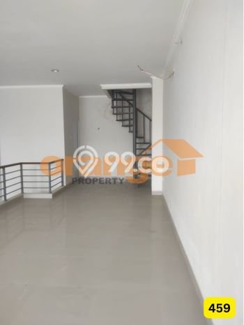 LOKASI STRATEGIS! Ruko Disewakan Kawasan Kota Wisata, Luas 234m2m², Lokasi Niaga LOKASI STRATEGIS! Ruko Disewakan Kawasan Kota Wisata, Luas 234m2m², Lokasi Niaga