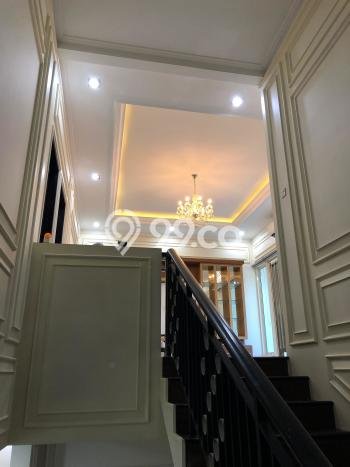 Rumah Mewah LB 250m2 Siap Pakai Desain Elegan di Citra Grand, Jakarta Timur Rumah Mewah LB 250m2 Siap Pakai Desain Elegan di Citra Grand, Jakarta Timur