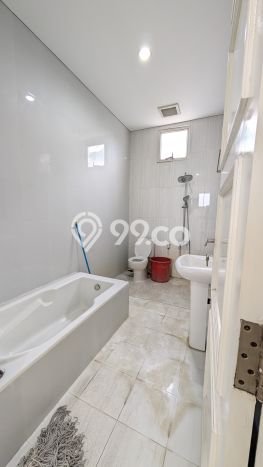 Rumah sewa siap pakai 5 KT di Citra Grand, Jakarta Timur Rumah sewa siap pakai 5 KT di Citra Grand, Jakarta Timur