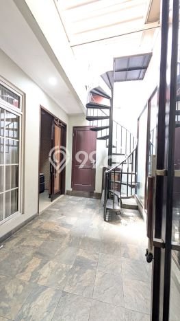 Jarang Ada! Rumah Sewa 2 Kamar Bagus Siap Huni Cibubur Jarang Ada! Rumah Sewa 2 Kamar Bagus Siap Huni Cibubur