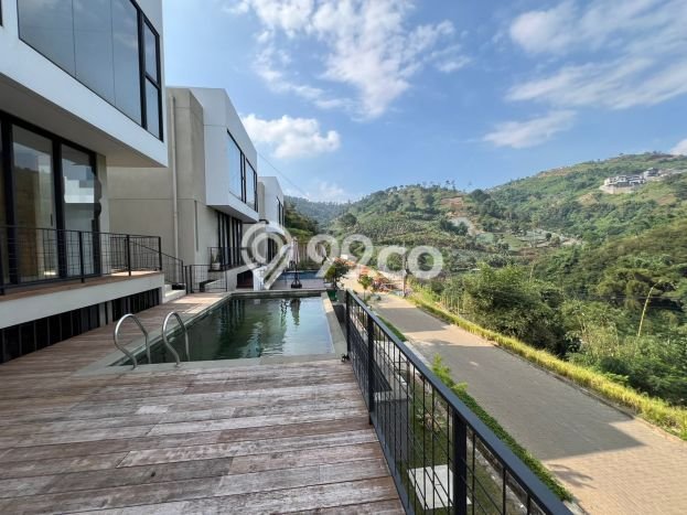 Jual Rumah Luas Megah Dengan View Cantik di Dago Pakar, Bandung Jual Rumah Luas Megah Dengan View Cantik di Dago Pakar, Bandung