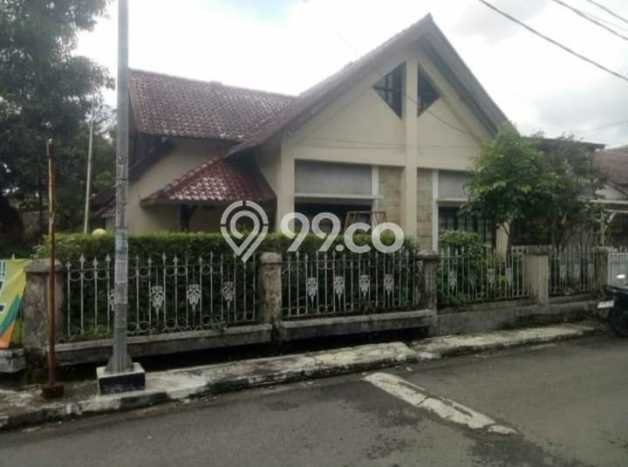 Rumah Modern 5 Kamar LT 245m2 di Turangga Rumah Modern 5 Kamar LT 245m2 di Turangga