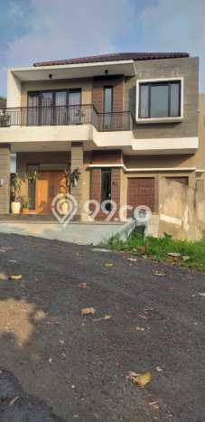 For Sale! Luxury House LT 404m2 Desain Modern di Resor Dago Pakar For Sale! Luxury House LT 404m2 Desain Modern di Resor Dago Pakar