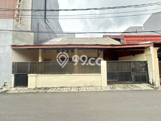 Lokasi strategis! Rumah siap pakai dikontrakkan di Tebet LB 250m2 Lokasi strategis! Rumah siap pakai dikontrakkan di Tebet LB 250m2