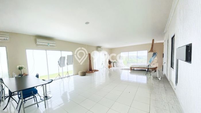 Gudang Kawasan Tarumajaya, Luas 2000m2m², Jalan Utama, Area Ramai Gudang Kawasan Tarumajaya, Luas 2000m2m², Jalan Utama, Area Ramai