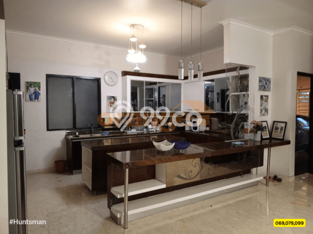 Ready to Use! Premium House LT 600m2 Desain Elegan di Kota Wisata Ready to Use! Premium House LT 600m2 Desain Elegan di Kota Wisata