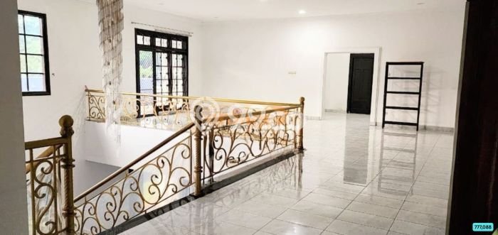 Dijual Rumah Luas Elegan Dengan View Eksklusif di Kota Wisata, Jakarta Timur Dijual Rumah Luas Elegan Dengan View Eksklusif di Kota Wisata, Jakarta Timur
