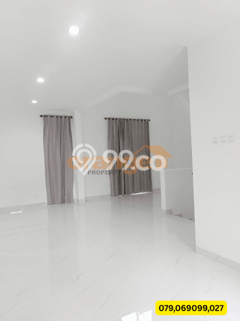 Ready to Use! Premium House LT 200m2 Desain Elegan di Cibubur Ready to Use! Premium House LT 200m2 Desain Elegan di Cibubur