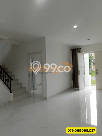 Ready to Use! Premium House LT 200m2 Desain Elegan di Cibubur Ready to Use! Premium House LT 200m2 Desain Elegan di Cibubur