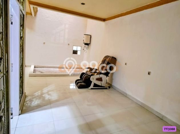 Dijual Hunian Rumah Terawat 6 KT di Kota Wisata, Jakarta Timur Dijual Hunian Rumah Terawat 6 KT di Kota Wisata, Jakarta Timur