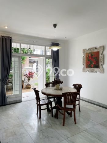 Dijual Rumah Premium dengan Fasilitas Sekitar Lengkap di Cinere, Depok Dijual Rumah Premium dengan Fasilitas Sekitar Lengkap di Cinere, Depok