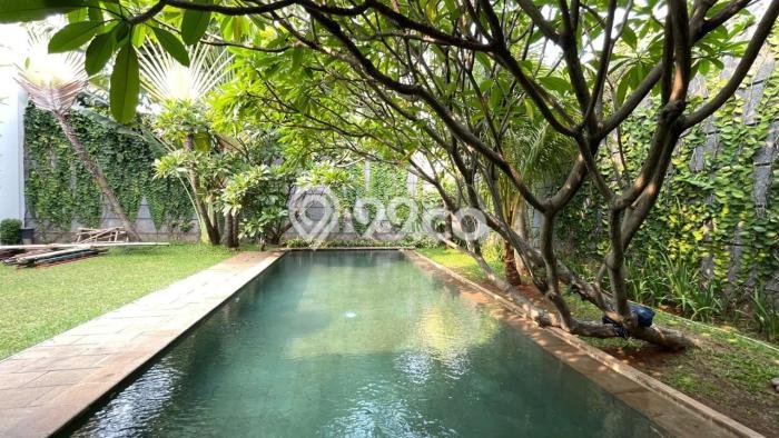 Dijual Rumah Mewah Exclusive di Cilandak, Jakarta Selatan Dijual Rumah Mewah Exclusive di Cilandak, Jakarta Selatan