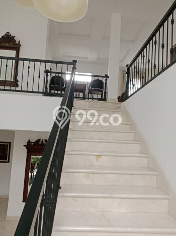 Hunian Mewah LB 550m2 Siap Huni Desain Elegan di Gudang Peluru, Jakarta Selatan Hunian Mewah LB 550m2 Siap Huni Desain Elegan di Gudang Peluru, Jakarta Selatan