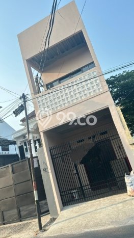 Rumah Luas Asri 2 KT Siap Pakai di Condet Jakarta Timur Rumah Luas Asri 2 KT Siap Pakai di Condet Jakarta Timur