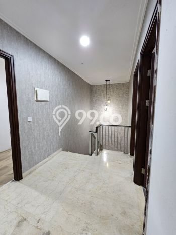 Rumah Elit Modern Tanpa Renovasi di Pantai Indah Kapuk Jakarta Utara Rumah Elit Modern Tanpa Renovasi di Pantai Indah Kapuk Jakarta Utara