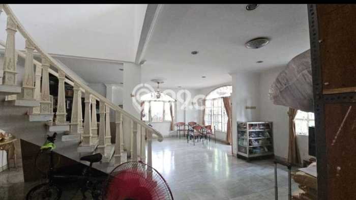 Rumah Luxury Modern Siap Huni di Taman Ratu Jakarta Barat Rumah Luxury Modern Siap Huni di Taman Ratu Jakarta Barat