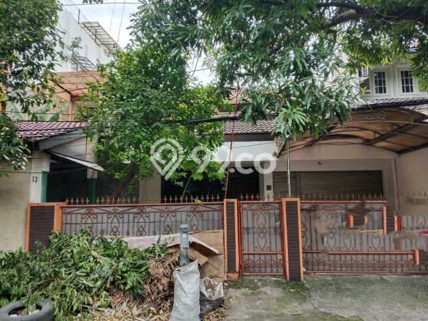 Lokasi terbaik! Rumah siap huni disewakan di Tebet LB 450m2 Lokasi terbaik! Rumah siap huni disewakan di Tebet LB 450m2
