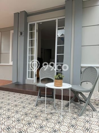 Jual Rumah Eksklusif 2 KT di Gading Serpong, Tangerang Jual Rumah Eksklusif 2 KT di Gading Serpong, Tangerang