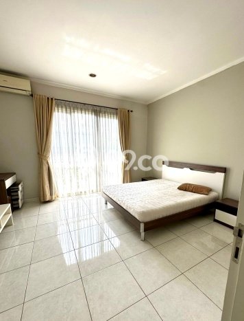 Rumah Mewah LB 185m2 Siap Pakai Desain Elegan di BSD De Park, Tangerang Rumah Mewah LB 185m2 Siap Pakai Desain Elegan di BSD De Park, Tangerang