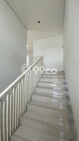 Ready to Use! Premium House LT 240m2 Desain Modern di Alam Sutera Ready to Use! Premium House LT 240m2 Desain Modern di Alam Sutera