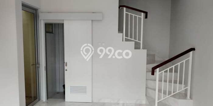 Disewakan! Rumah 2 Kamar Tidur &
2 Kamar Mandi di Gading Serpong, Tangerang Disewakan! Rumah 2 Kamar Tidur &
2 Kamar Mandi di Gading Serpong, Tangerang