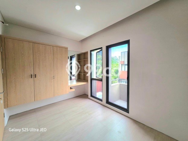 Jual Rumah Modern 3 KT di BSD City, Tangerang Jual Rumah Modern 3 KT di BSD City, Tangerang